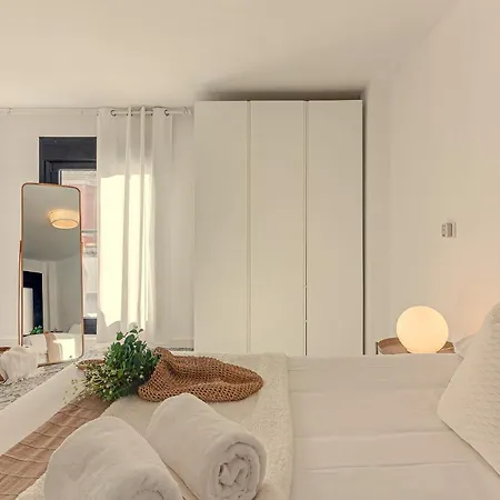 Orzan Deluxe Apartment *